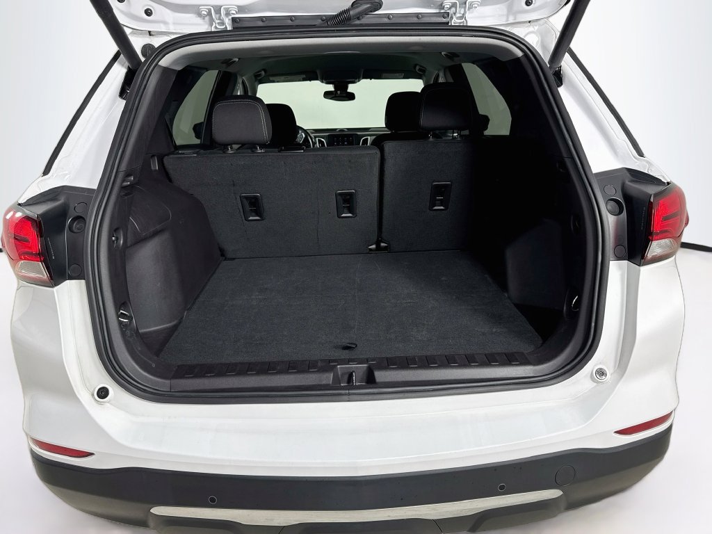 Used 2024 Chevrolet Equinox LT FWD image 30