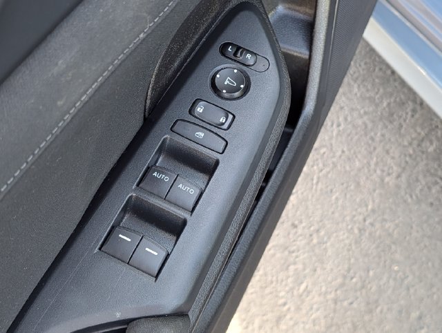 Used 2020 Honda Civic EX image 17