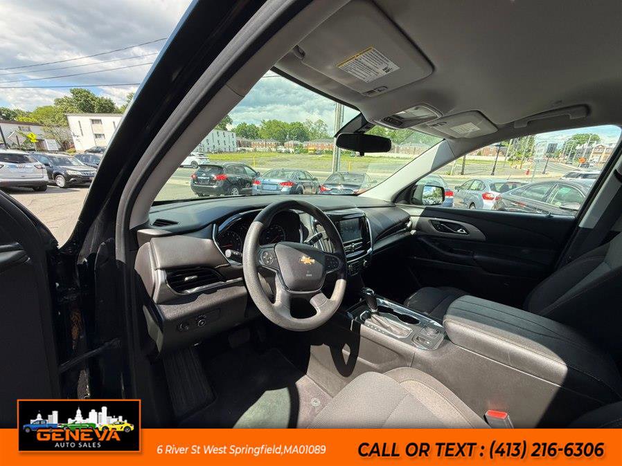 Used 2018 Chevrolet Traverse LS FWD image 17