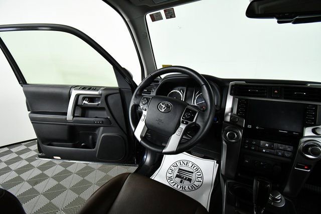 Used 2023 Toyota 4Runner Limited image 19