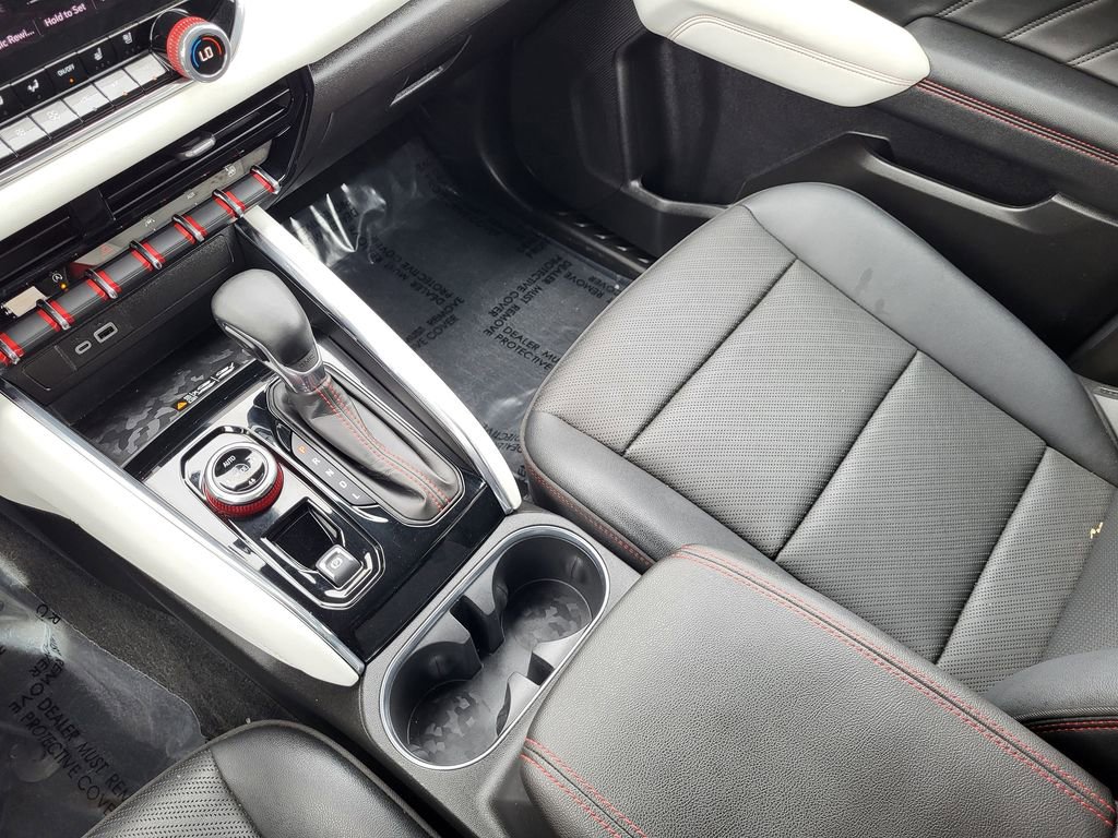 Used 2024 GMC Canyon AT4X image 15