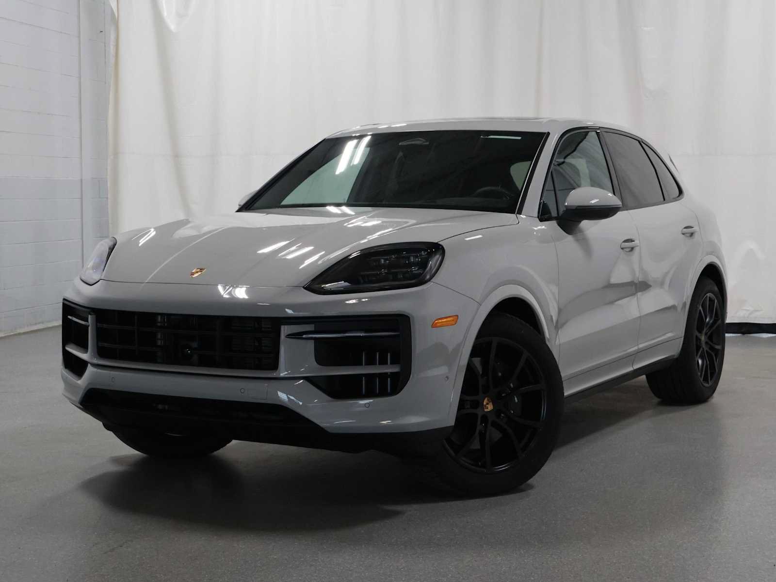 New 2026 Porsche Cayenne AWD/4WD image 1