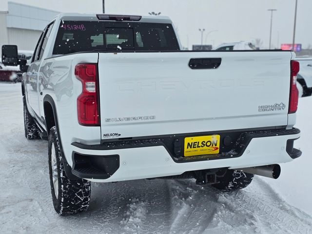 Used 2021 Chevrolet Silverado 3500 High Country w/ Technology Package image 3