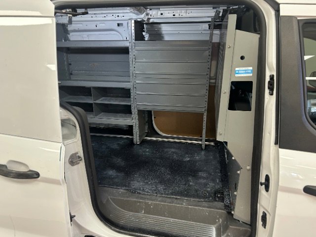 Used 2020 Ford Transit Connect XLT image 8