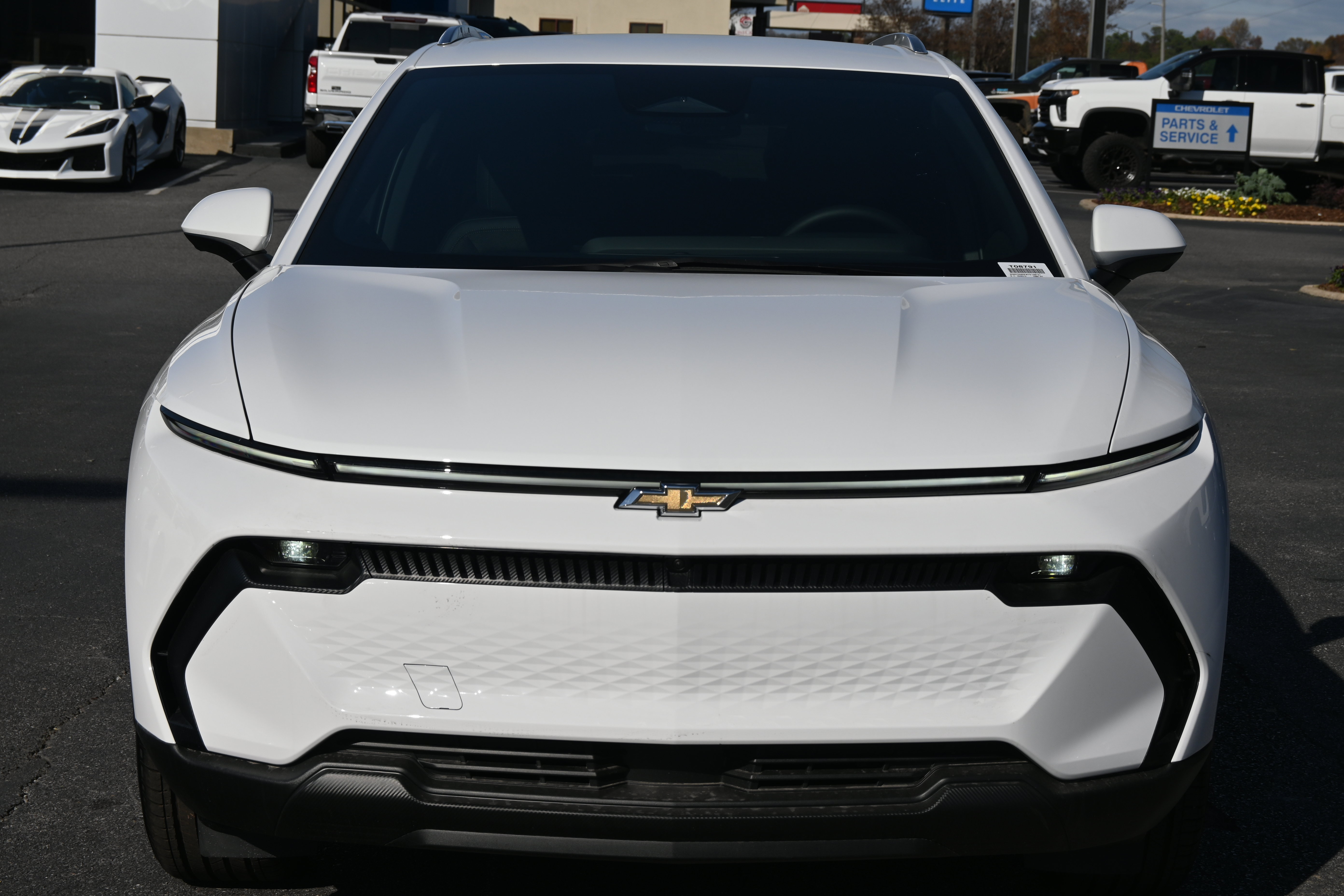 New 2026 Chevrolet Equinox EV LT FWD image 3