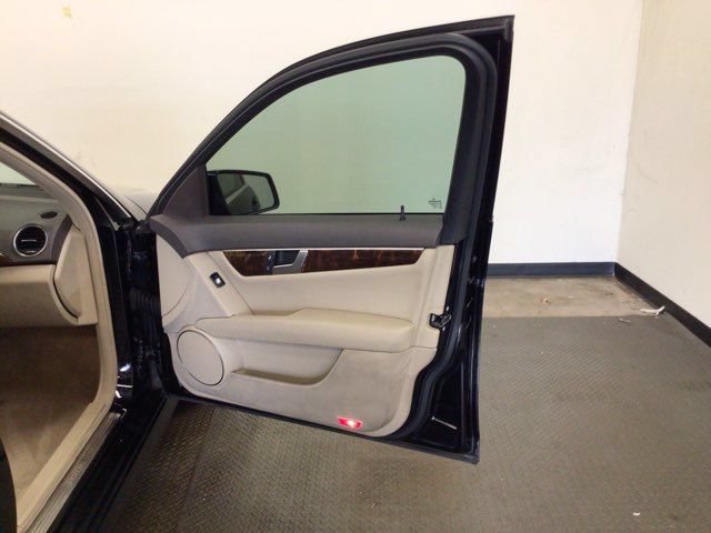 Used 2014 Mercedes-Benz C 250 Sedan image 11