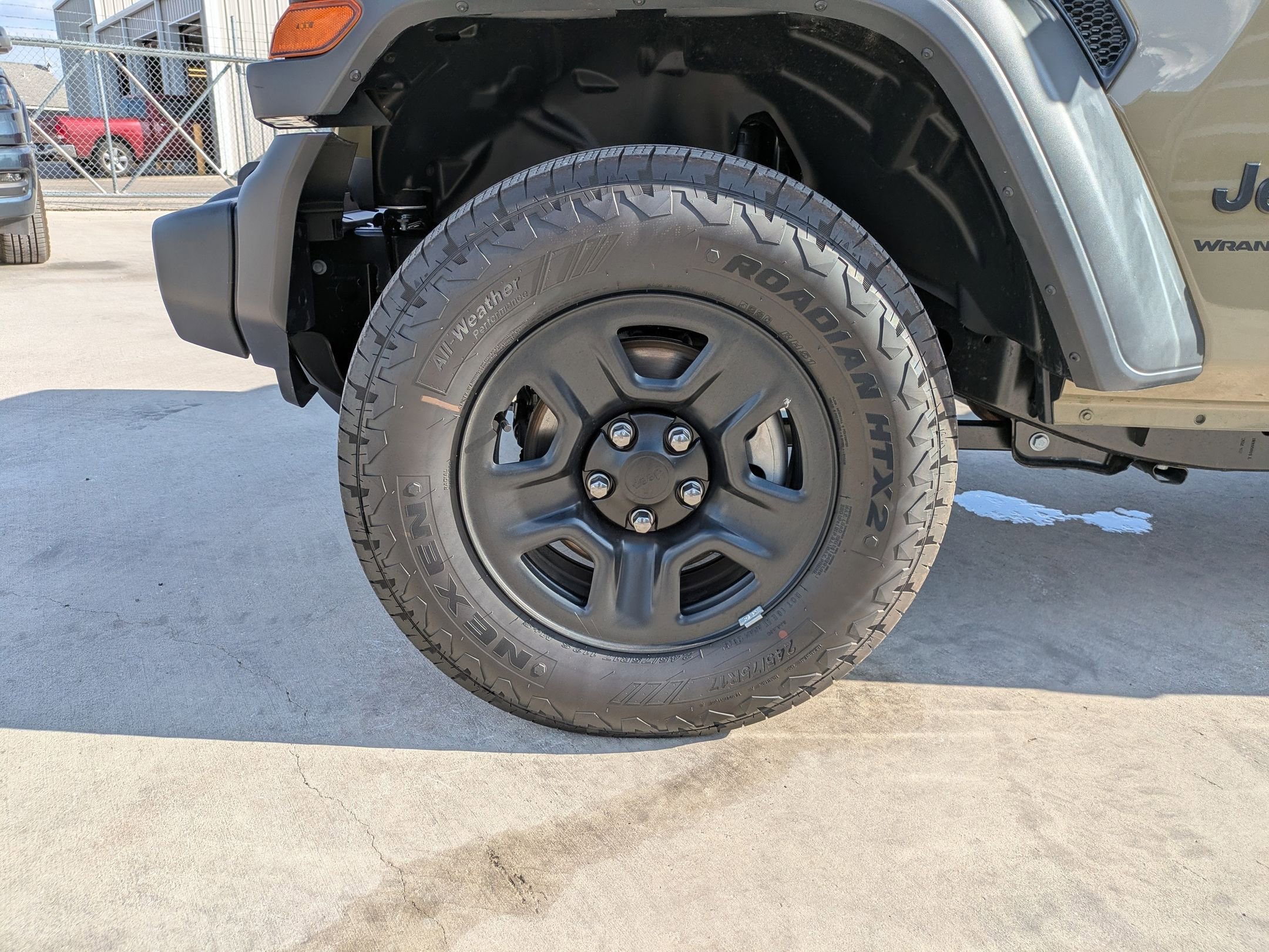 Certified 2025 Jeep Wrangler Sport image 29