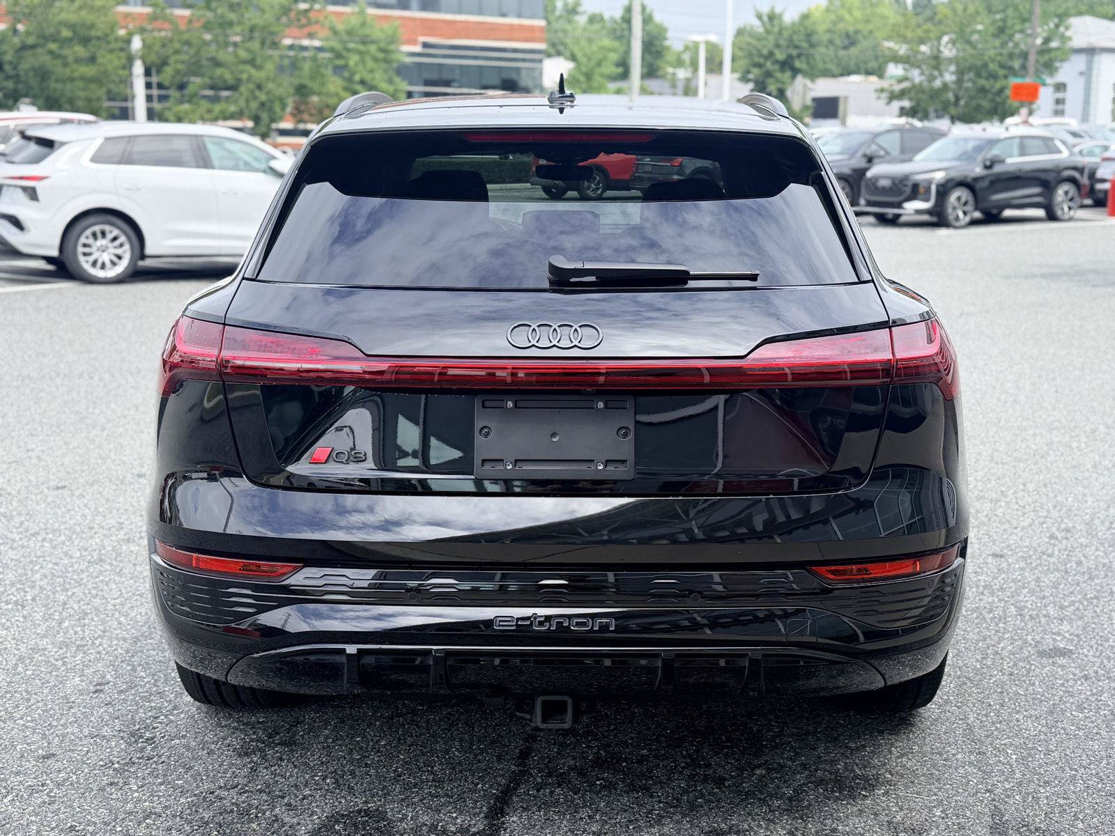 Certified 2024 Audi Q8 e-tron Premium w/ Prestige Package AWD/4WD image 5