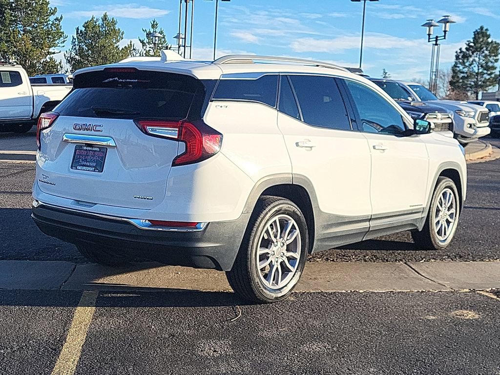 Used 2022 GMC Terrain SLT AWD/4WD image 5