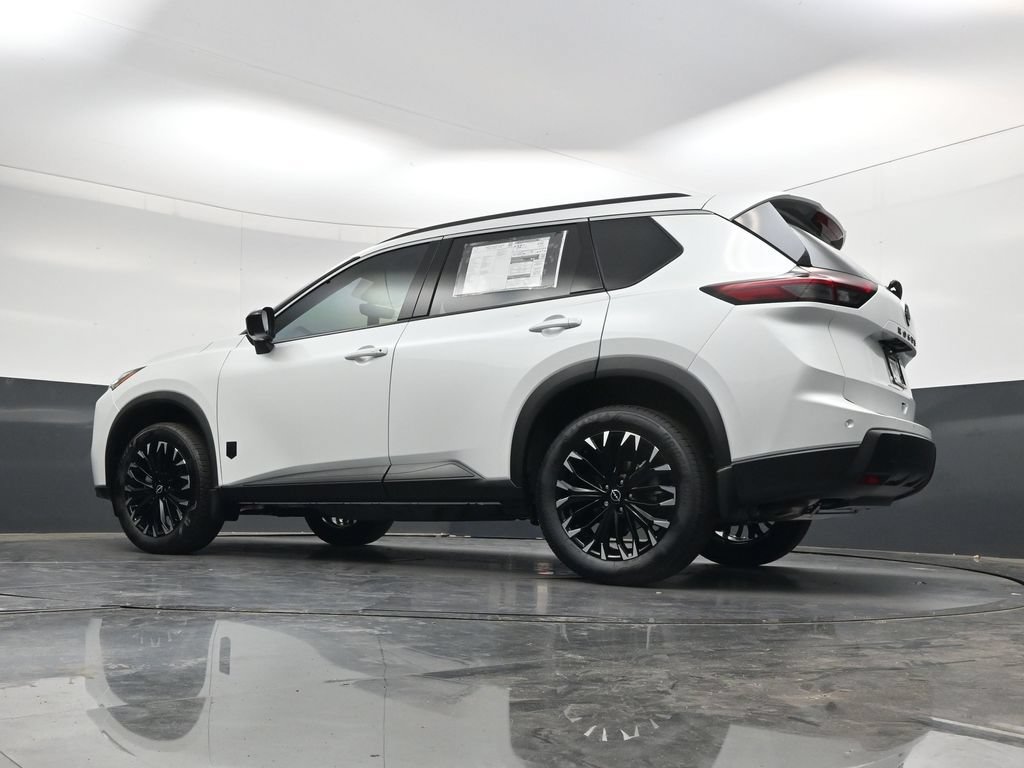 New 2026 Nissan Rogue Dark Armor FWD image 31
