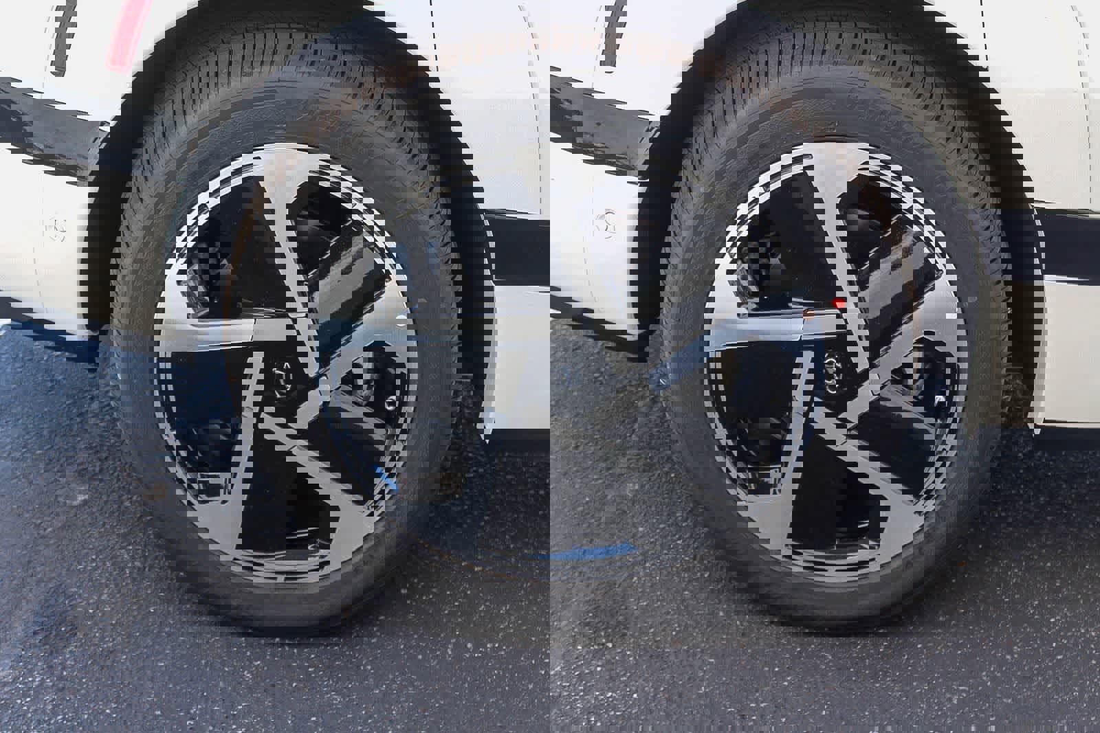 New 2026 Hyundai Ioniq 9 Calligraphy w/ Tow & Go Package AWD/4WD image 9