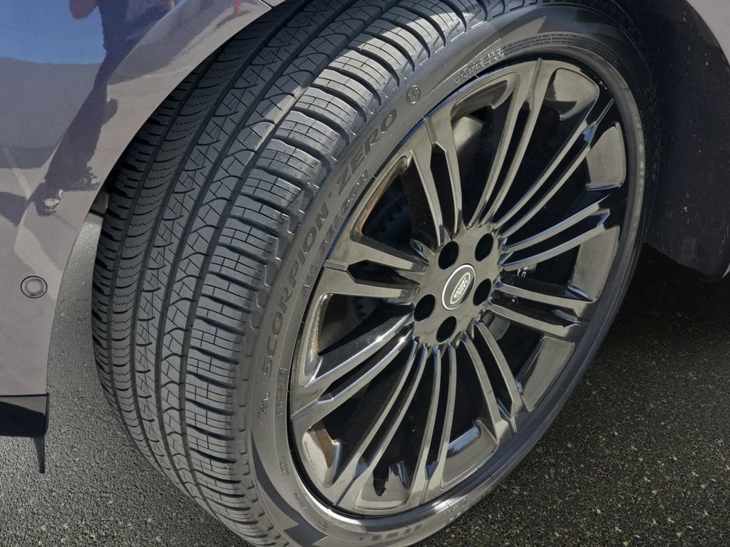 Used 2023 Land Rover Range Rover Autobiography image 34