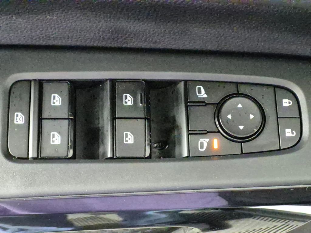 Used 2024 Nissan Pathfinder SV w/ Black Appearance Package AWD/4WD image 14
