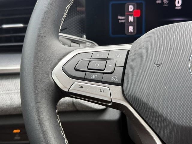 Used 2025 Volkswagen Tiguan S image 10