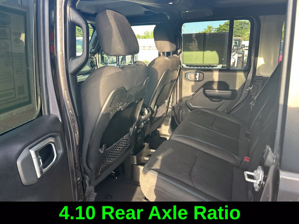 Certified 2024 Jeep Wrangler Unlimited Rubicon 4xe AWD/4WD image 32