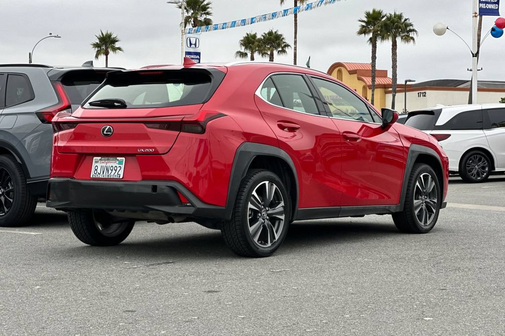Used 2019 Lexus UX 200 FWD image 3