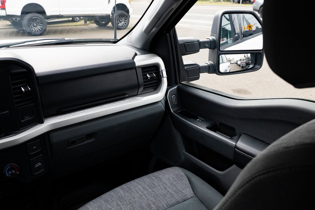 Used 2024 Ford F350 XLT image 10