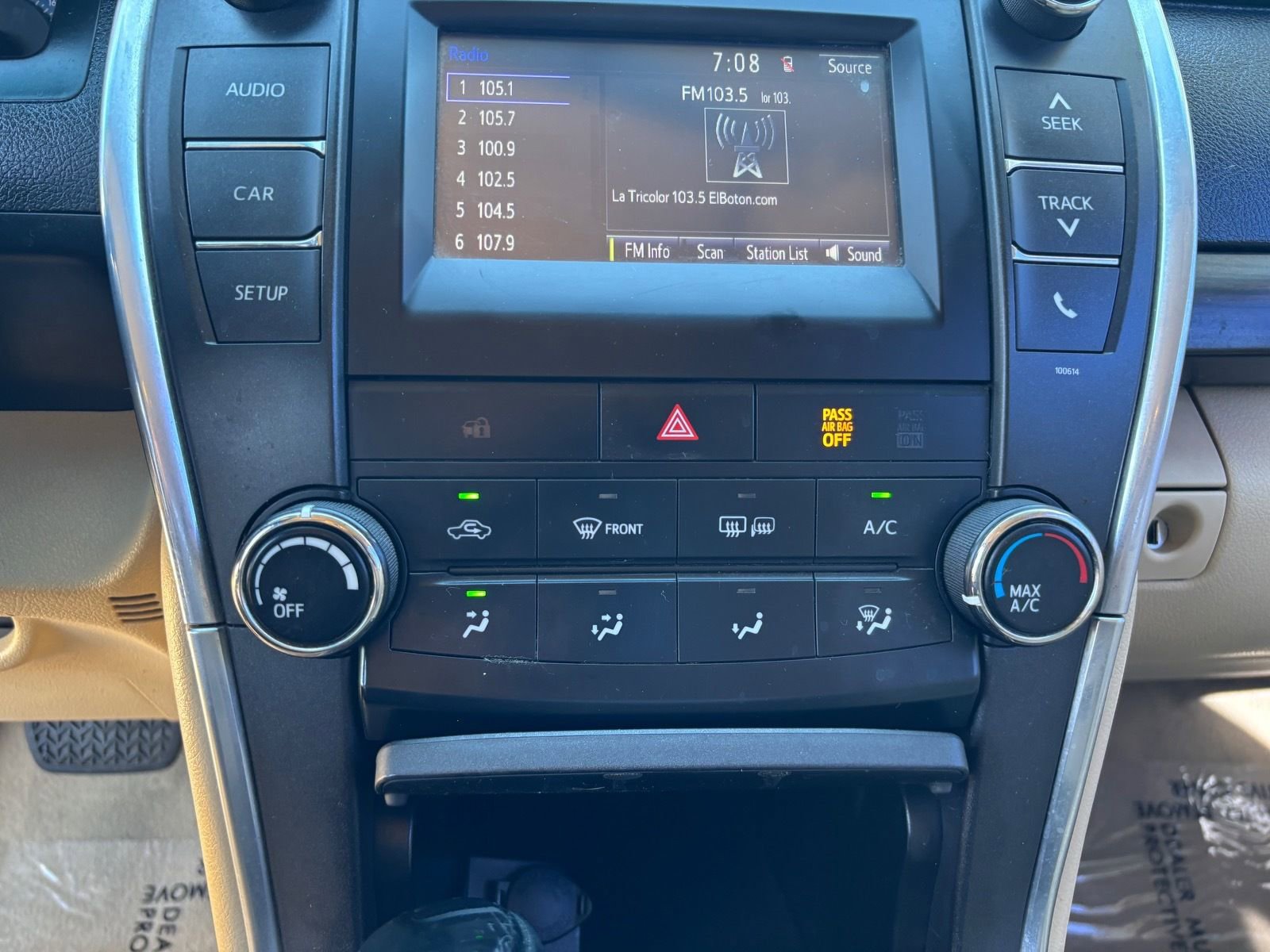 Used 2017 Toyota Camry LE image 25