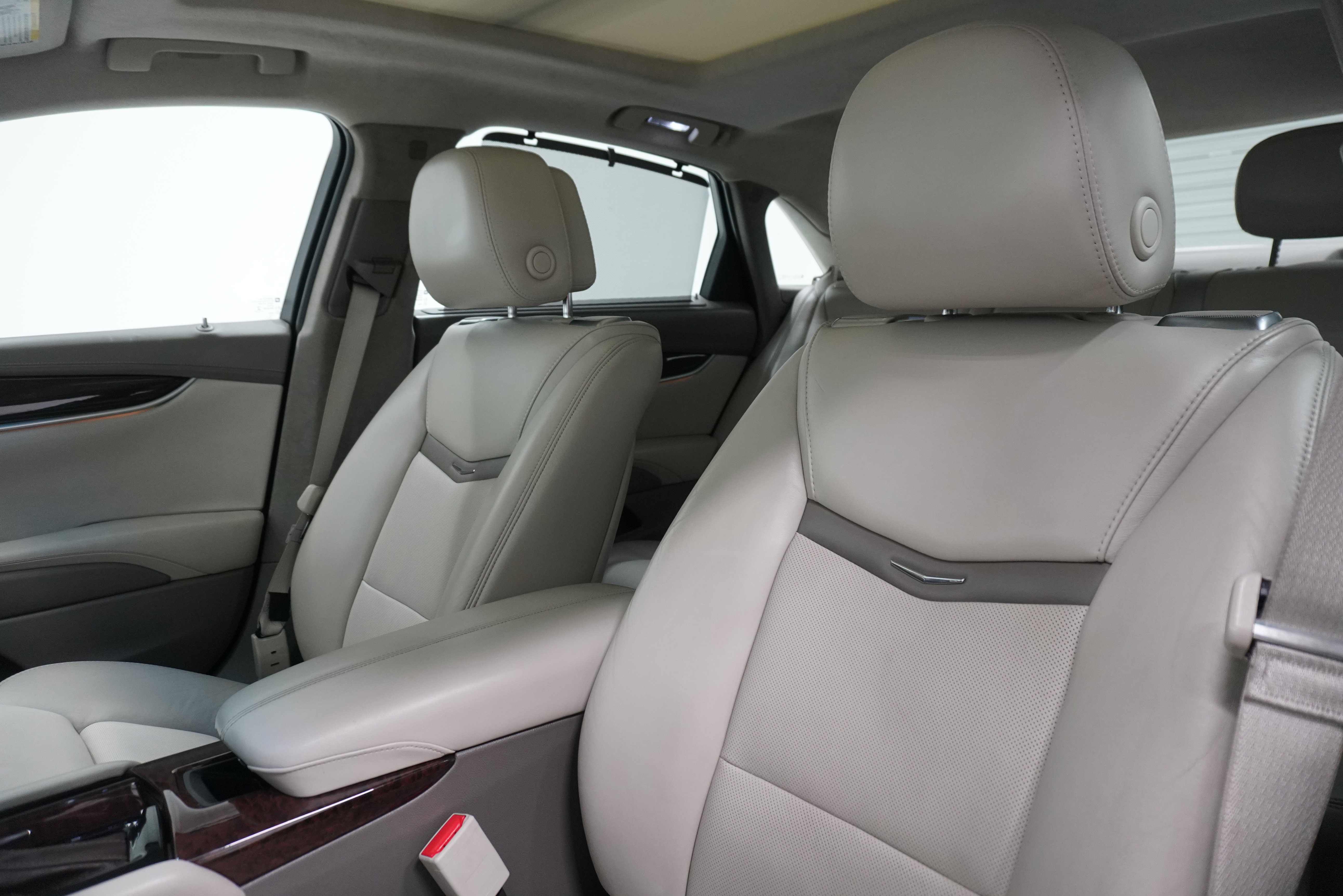 Used 2013 Cadillac XTS Platinum image 11