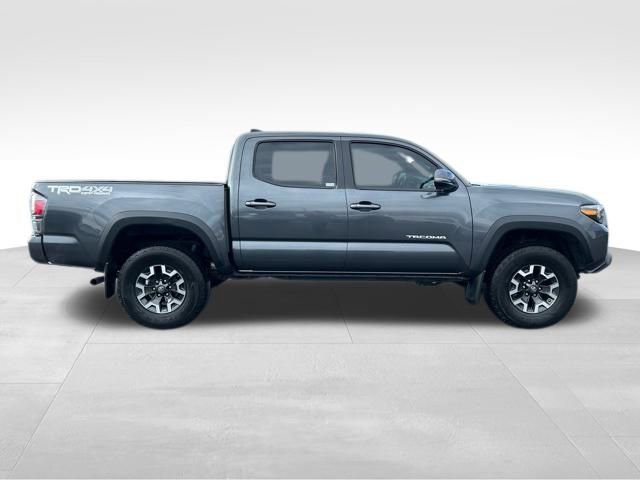 Used 2020 Toyota Tacoma TRD Off-Road w/ Technology Package image 9