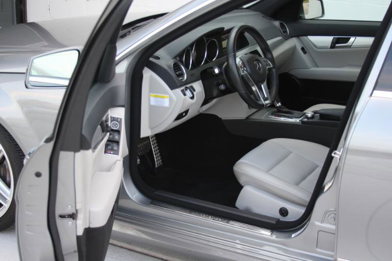 Used 2013 Mercedes-Benz C 300 Sport image 23