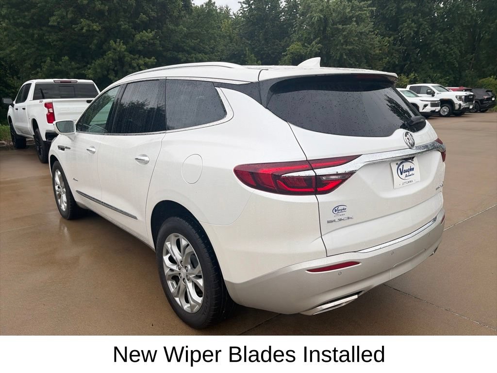 Used 2018 Buick Enclave Avenir w/ Avenir Technology Package AWD/4WD image 10