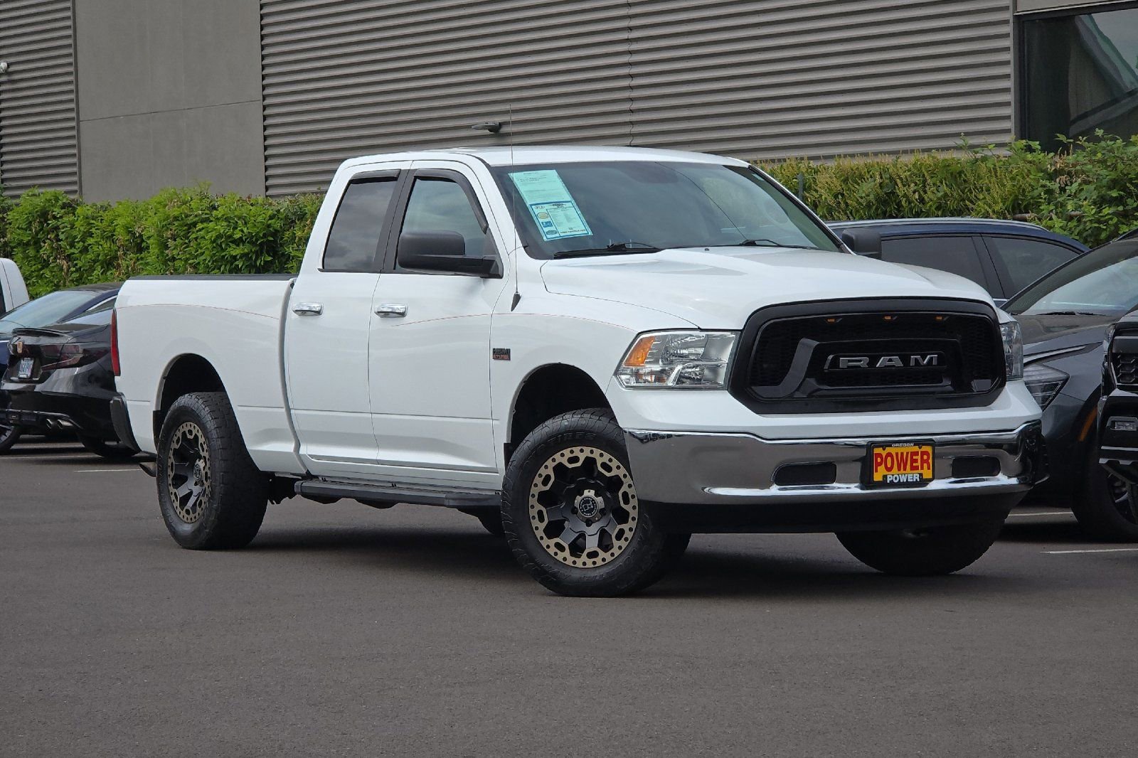 Used 2018 RAM 1500 Classic SLT AWD/4WD image 2