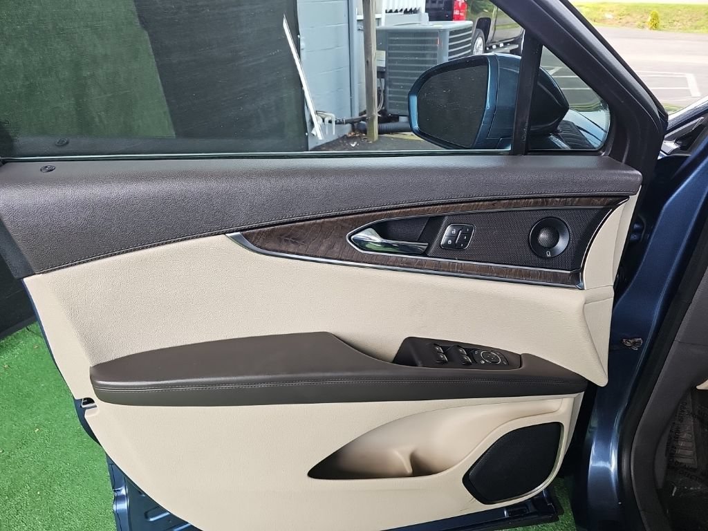 Used 2019 Lincoln Nautilus Reserve AWD/4WD image 36