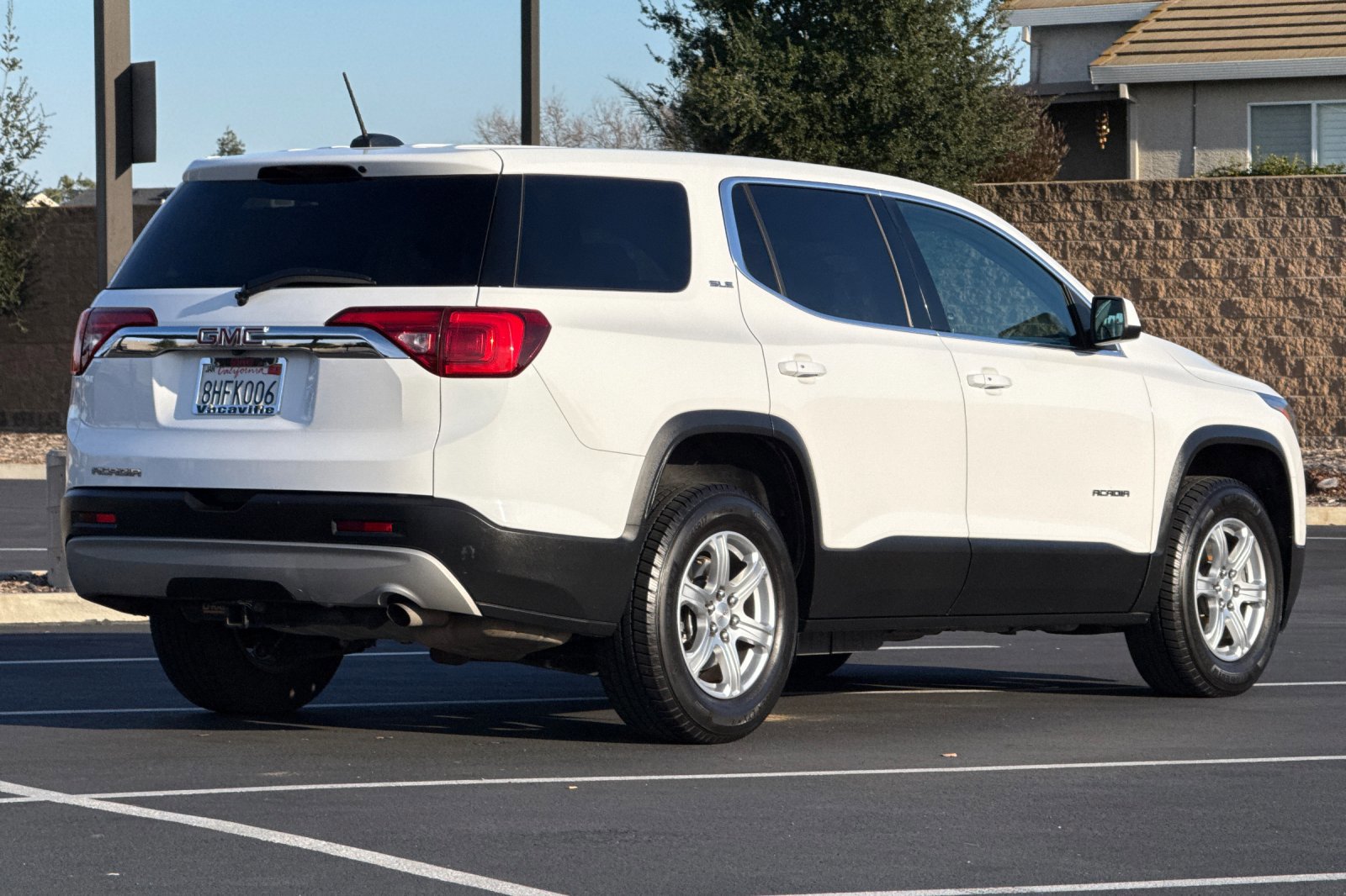 Used 2019 GMC Acadia SLE image 5