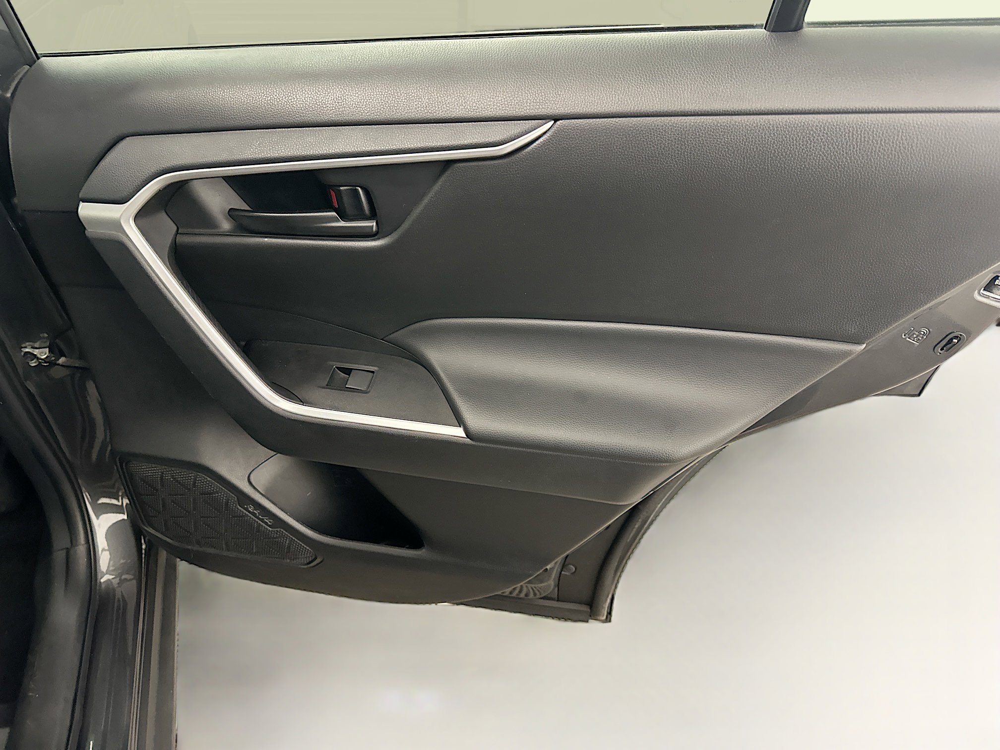 Used 2024 Toyota RAV4 LE image 30