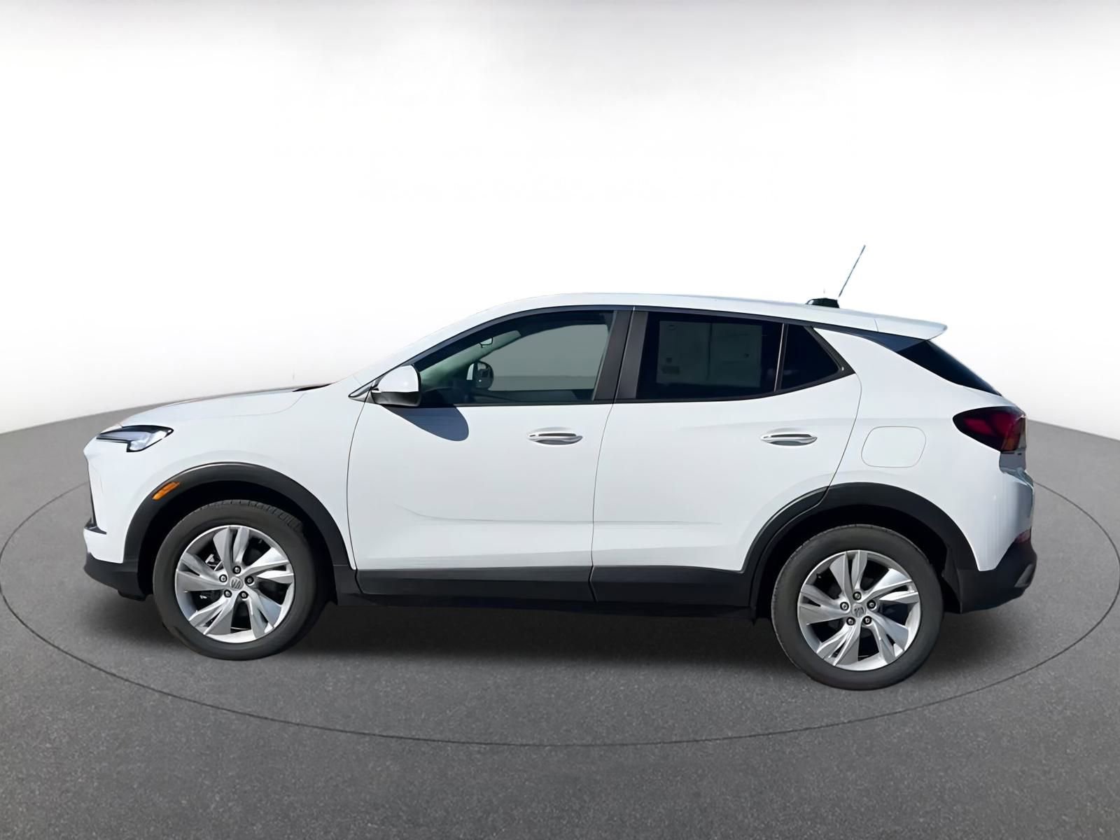 Used 2025 Buick Encore GX Preferred image 9