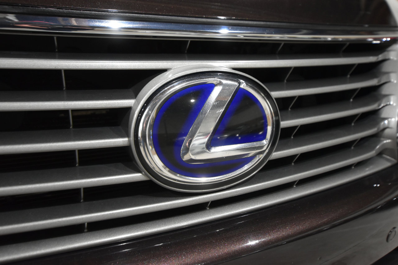 Used 2013 Lexus RX 450h AWD image 3