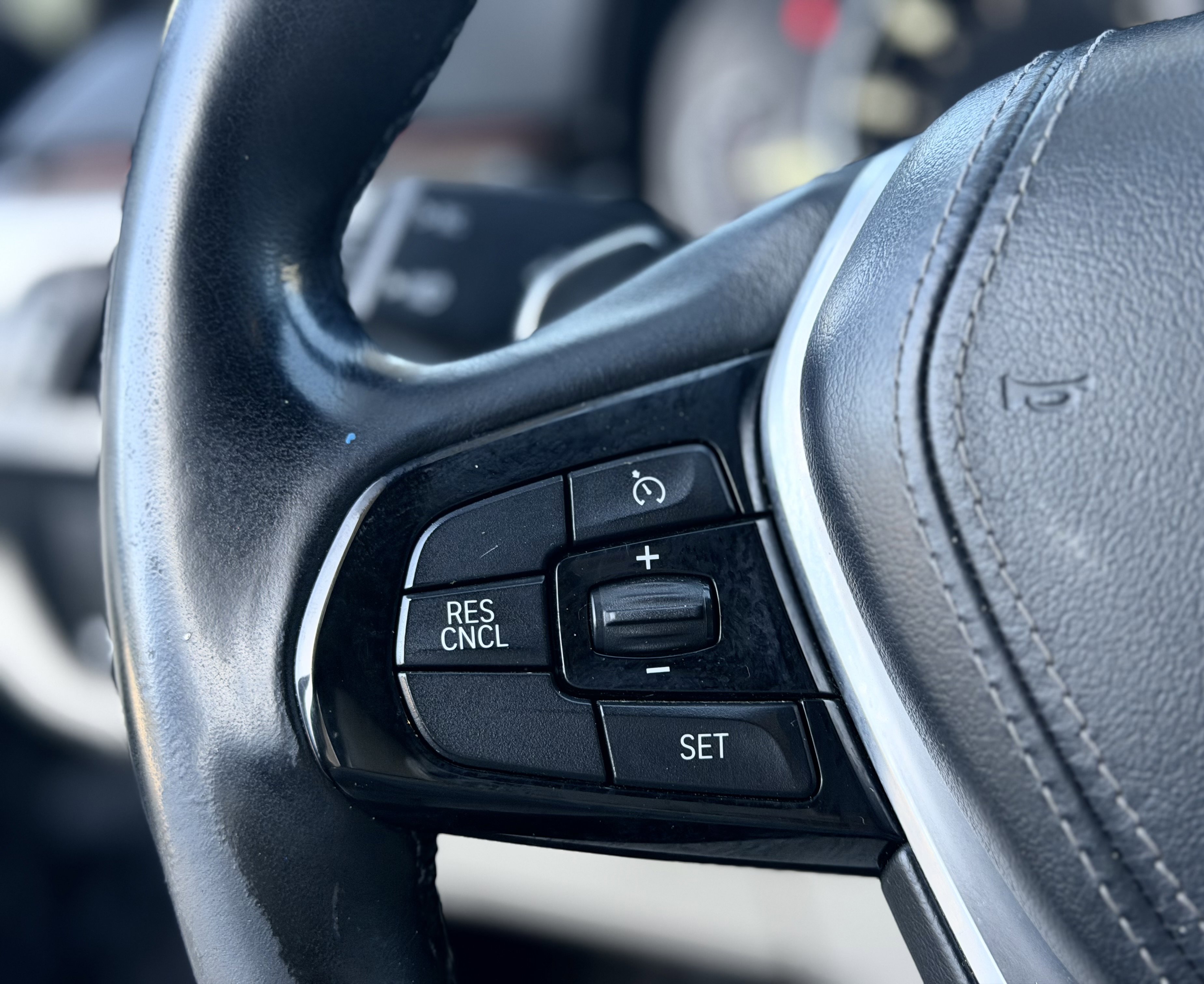 Used 2017 BMW 540i xDrive AWD/4WD image 29