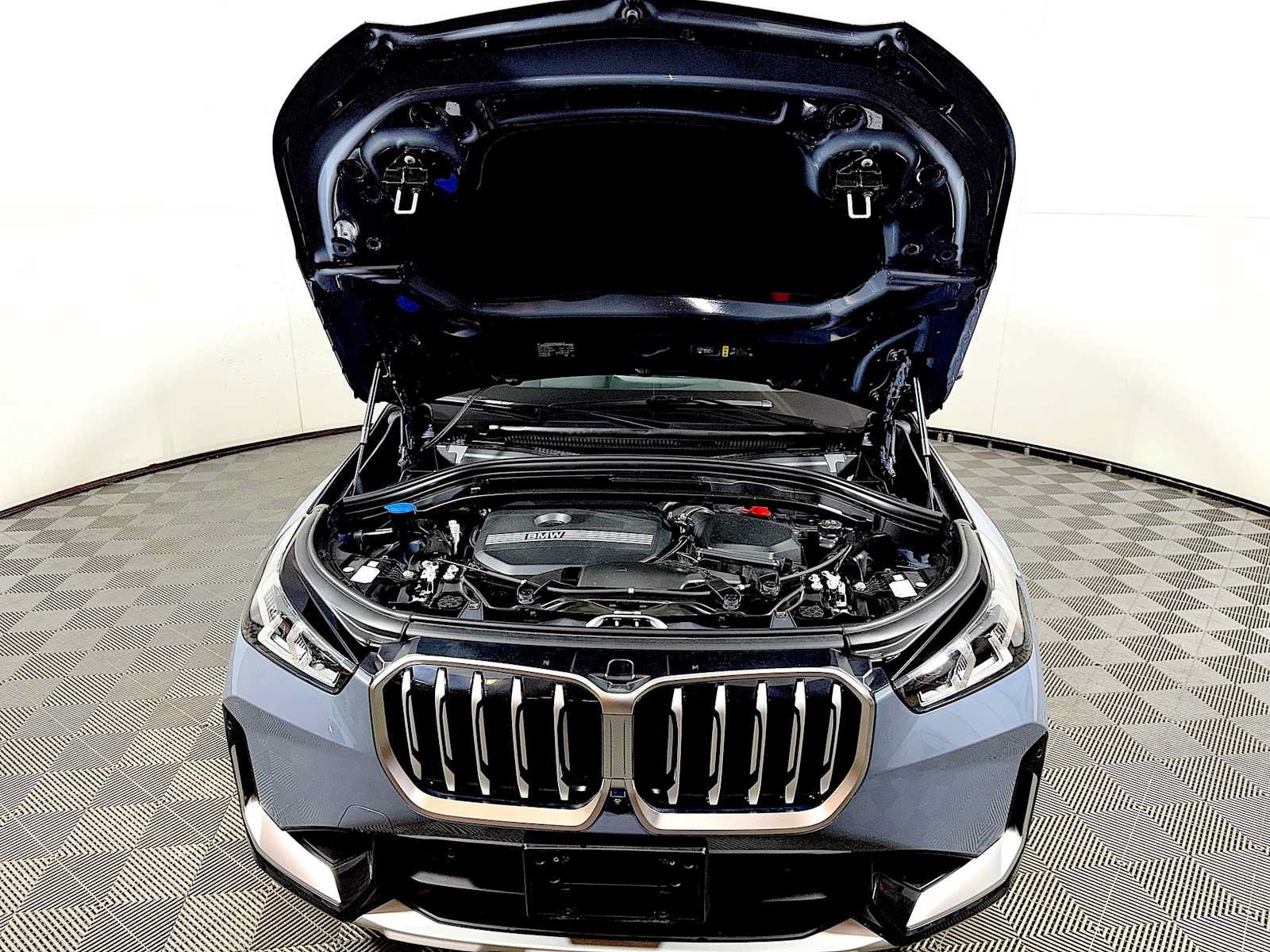 Used 2024 BMW X1 xDrive28i w/ Premium Package AWD/4WD image 30