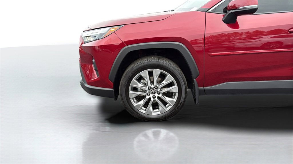 Used 2024 Toyota RAV4 XLE Premium image 21