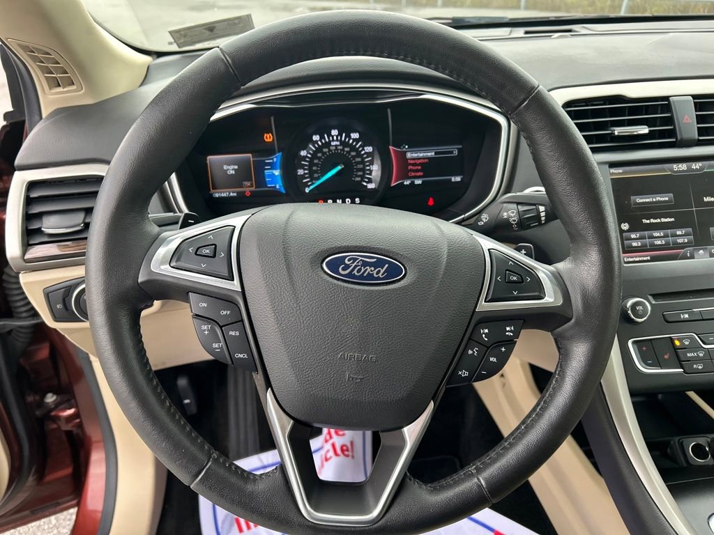 Used 2016 Ford Fusion SE w/ Equipment Group 202A image 23