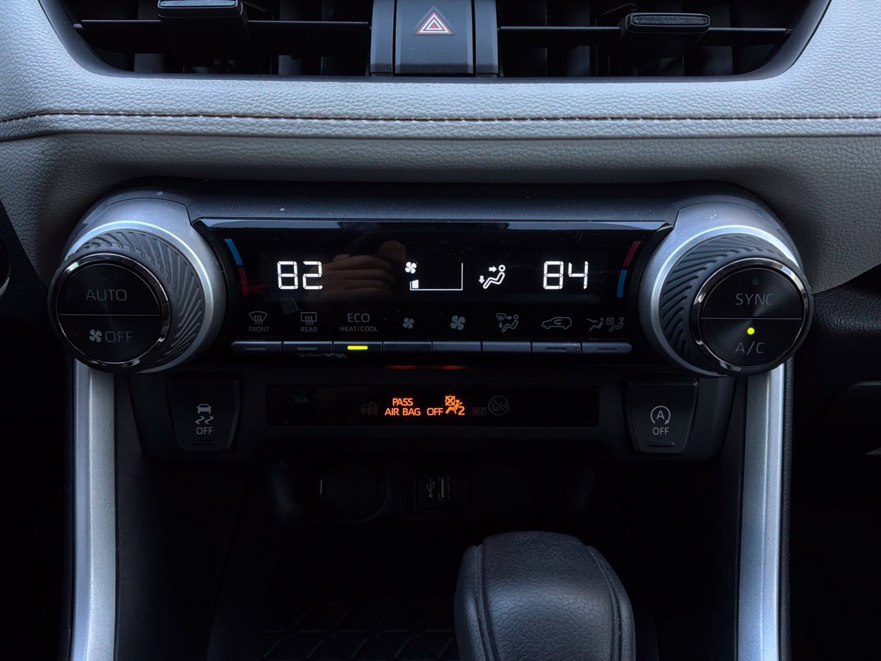 Used 2023 Toyota RAV4 XLE w/ Convenience Package FWD image 29