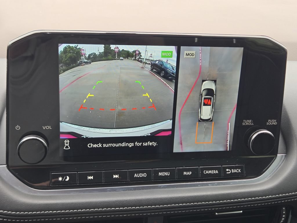 Used 2023 Nissan Rogue Platinum FWD image 24