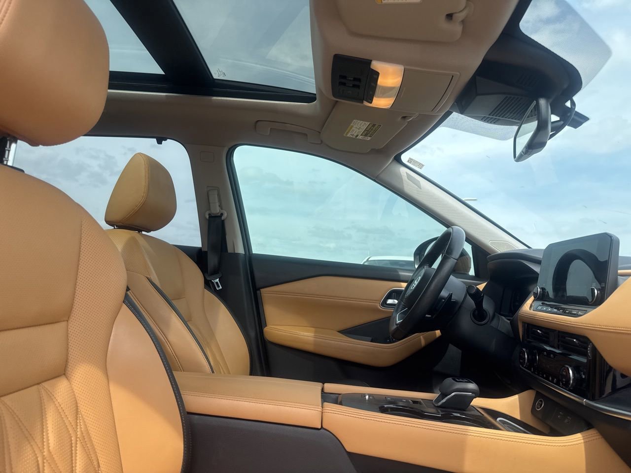 Used 2021 Nissan Rogue Platinum image 23