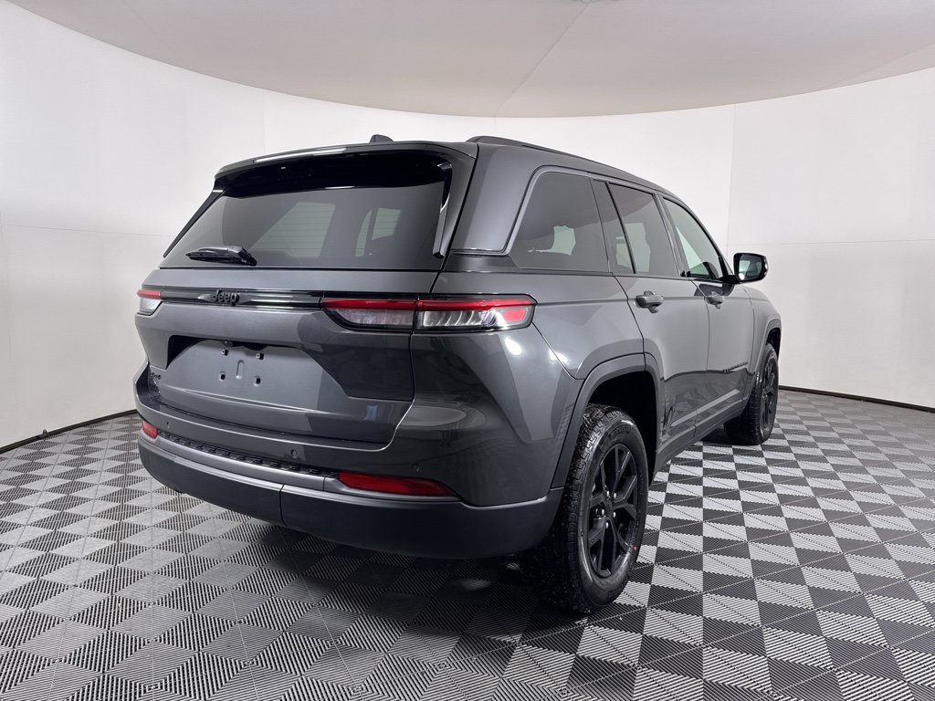 New 2026 Jeep Grand Cherokee Altitude AWD/4WD image 22
