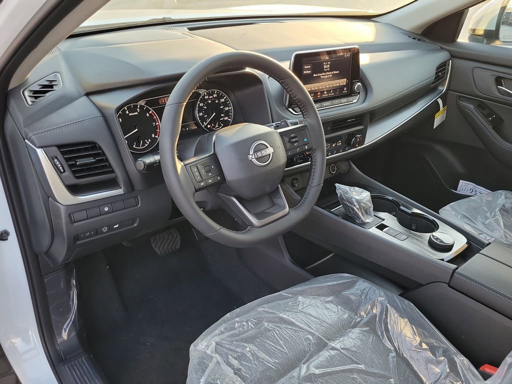 New 2026 Nissan Rogue SV AWD/4WD image 18