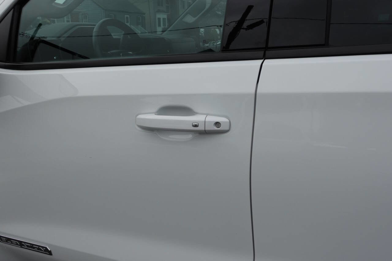 Used 2023 GMC Sierra 1500 Elevation image 14