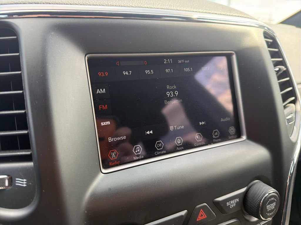 Used 2021 Jeep Grand Cherokee Laredo image 27