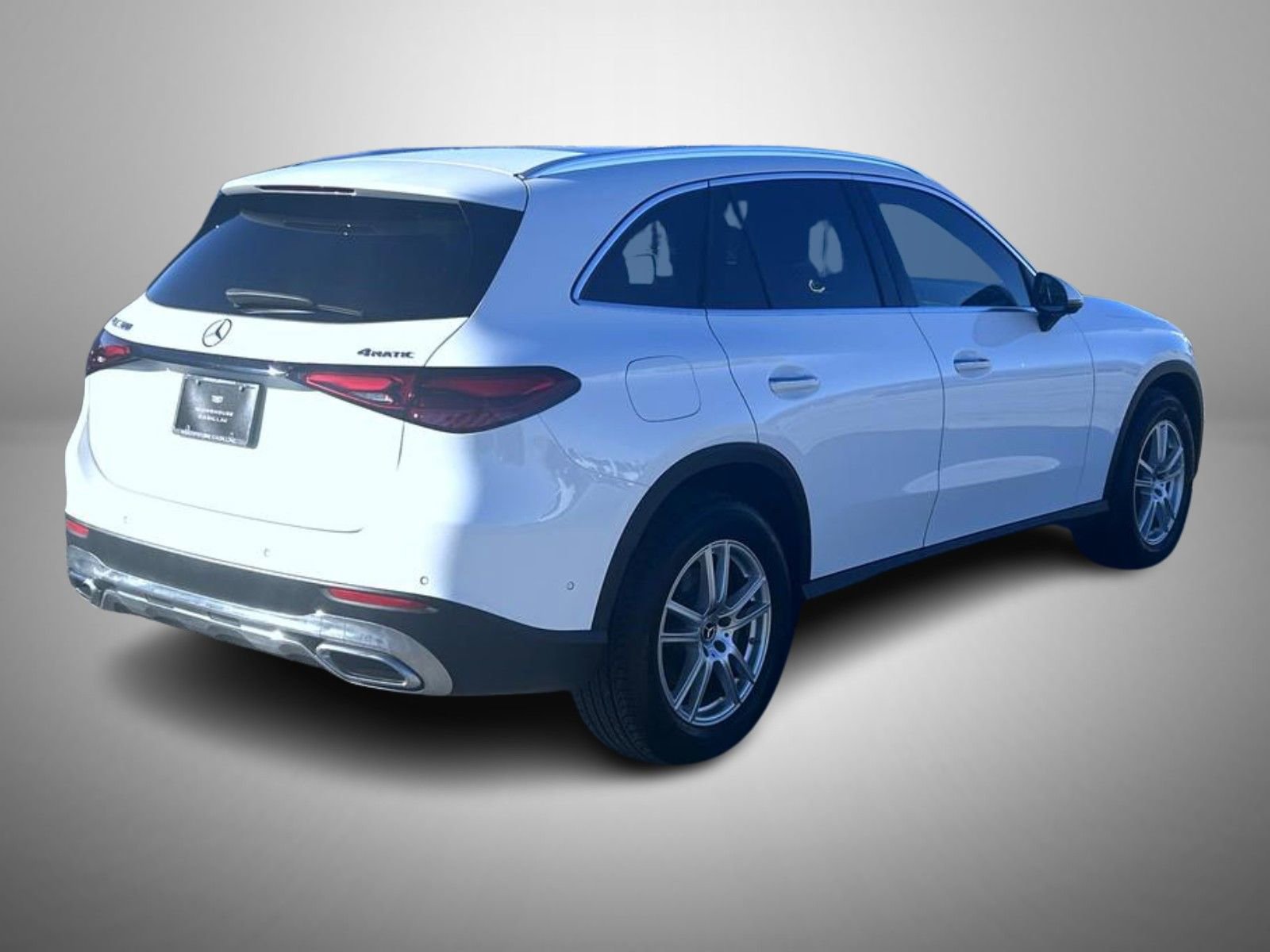 Used 2025 Mercedes-Benz GLC 300 4MATIC image 4