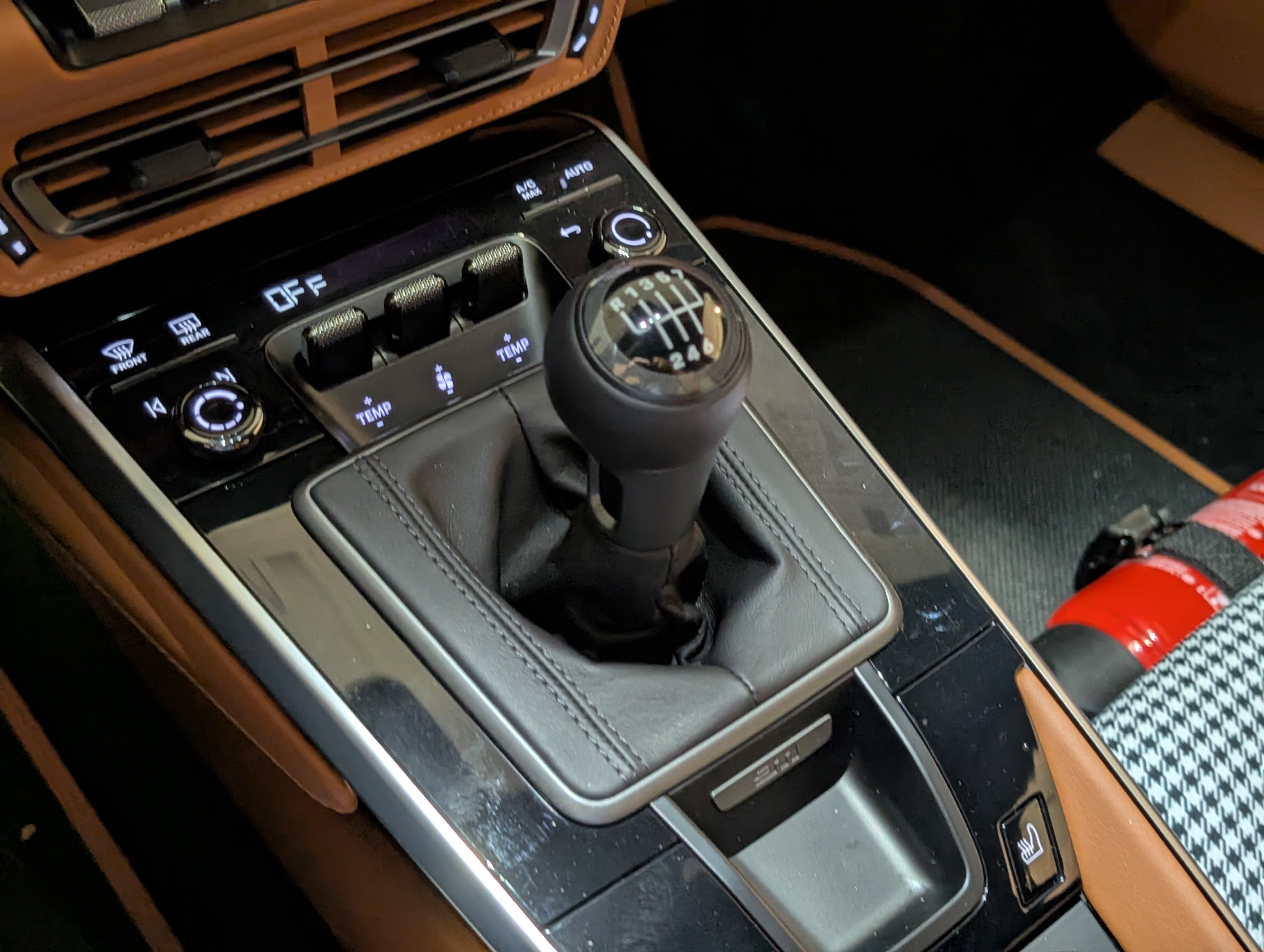 Certified 2023 Porsche 911 Sport Classic RWD image 44