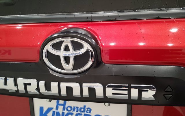 Used 2022 Toyota 4Runner TRD Off-Road Premium image 45