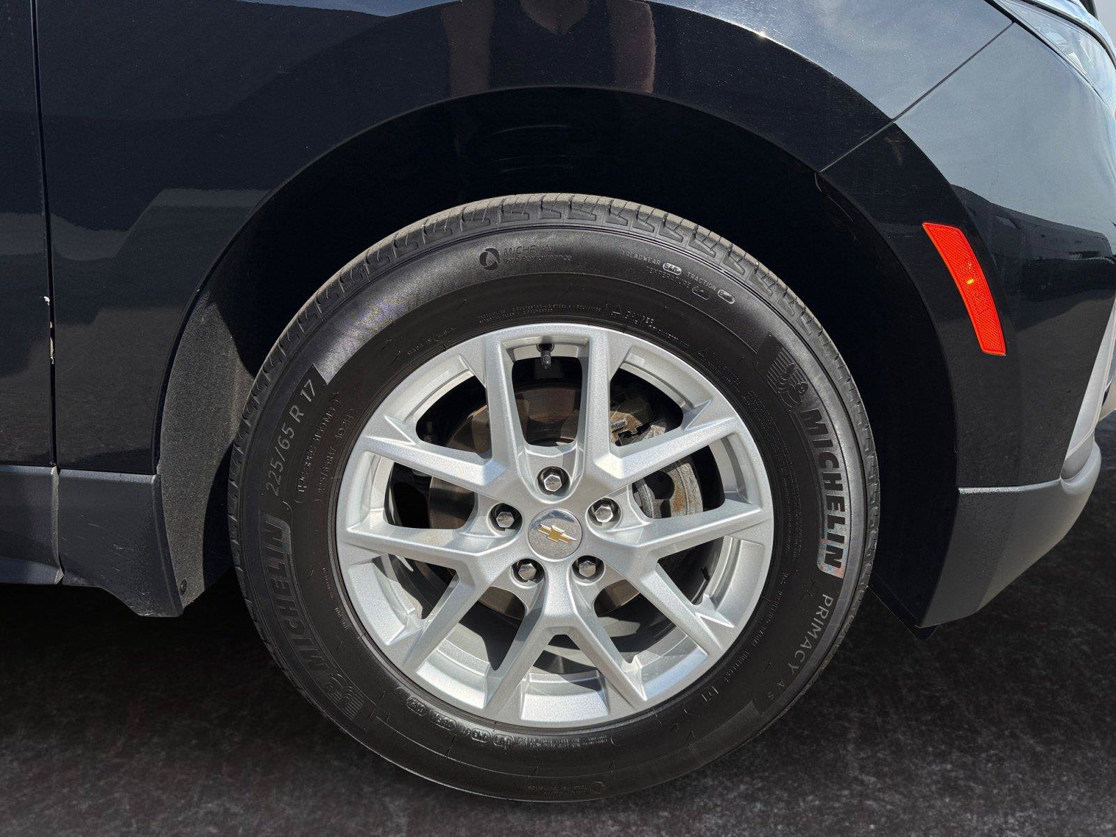 Used 2024 Chevrolet Equinox LT FWD image 29