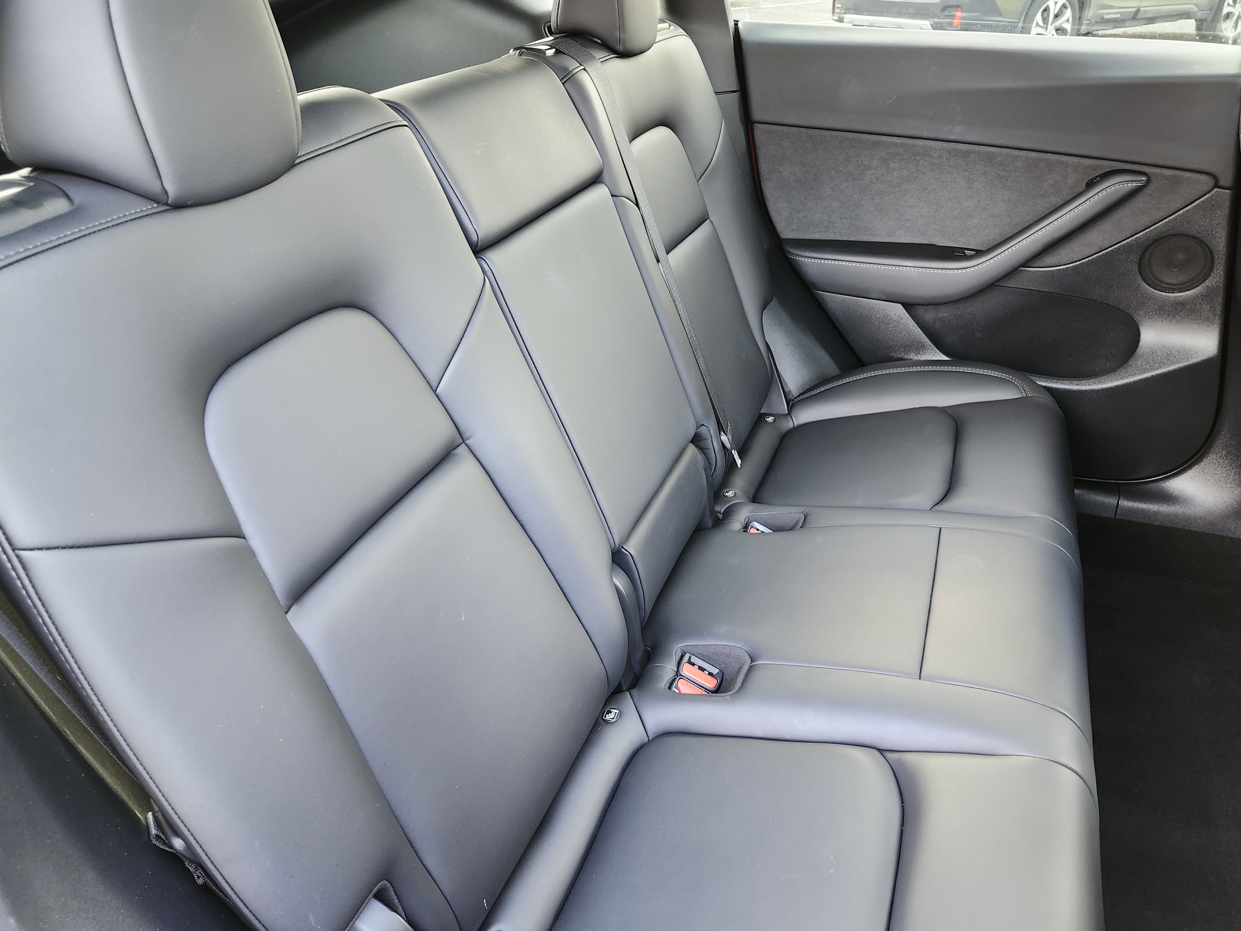 Used 2021 Tesla Model Y Long Range image 19