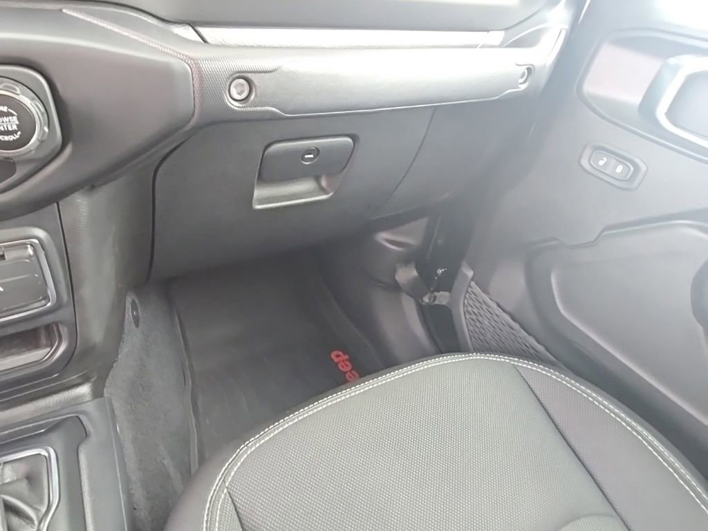 Used 2023 Jeep Gladiator Sport AWD/4WD image 18