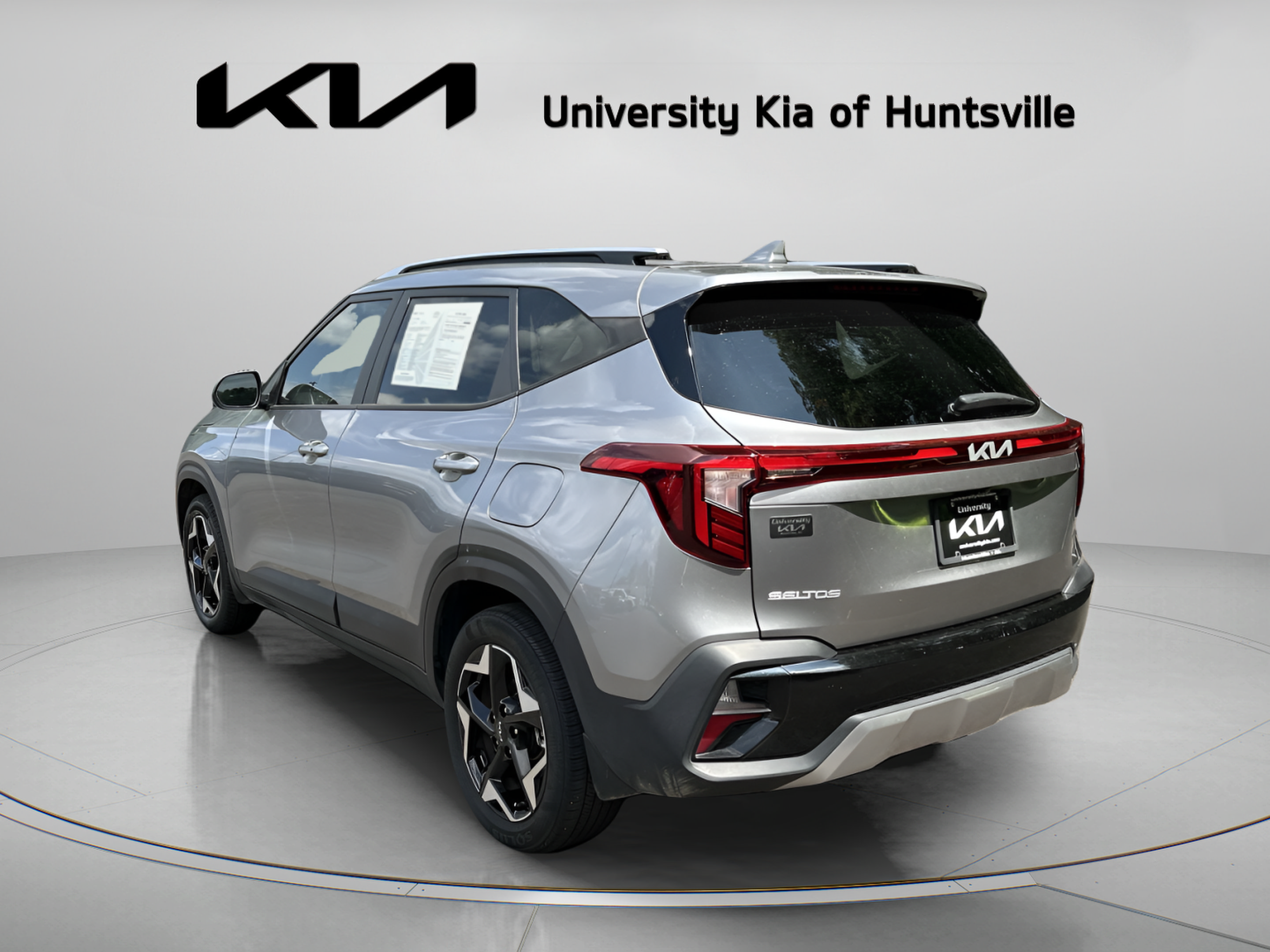 Used 2025 Kia Seltos S FWD image 6